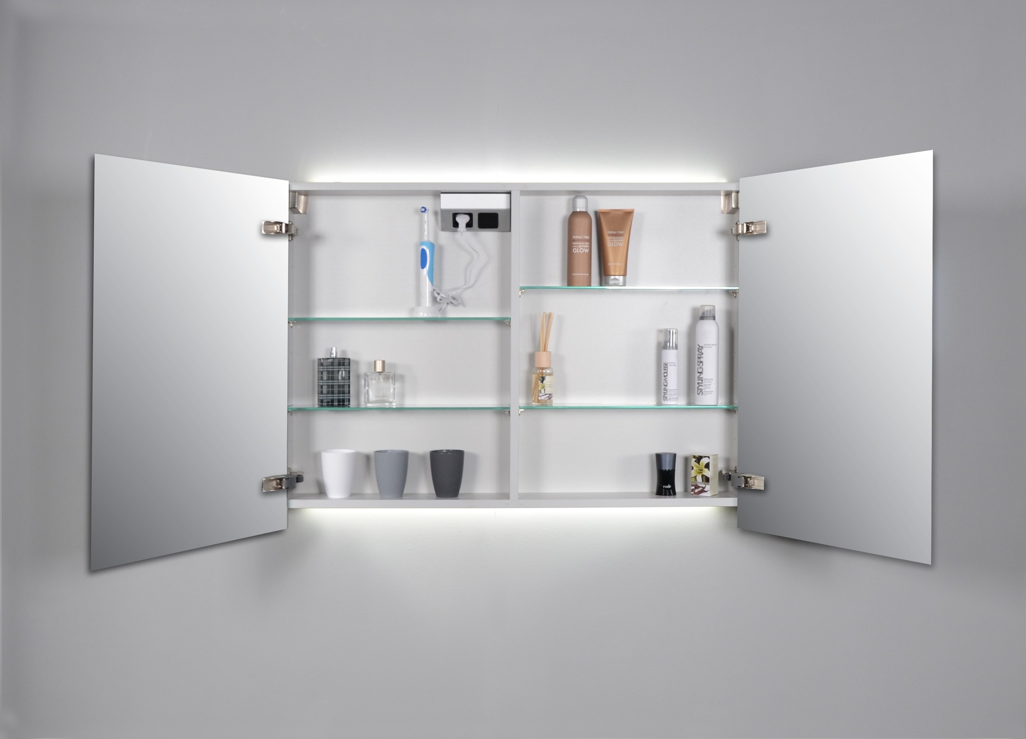 Luxe spiegels exclusief bij Mastello. Luxe spiegels exclusief bij Mastello.